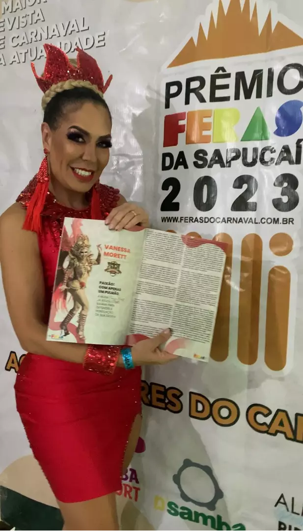 Vanessa Morett é destaque na Revista Feras do Carnaval da edição de abril
